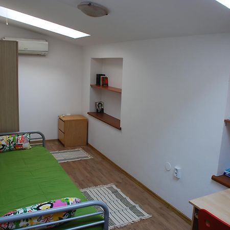 Vatra Accommodation Bukares Bagian luar foto