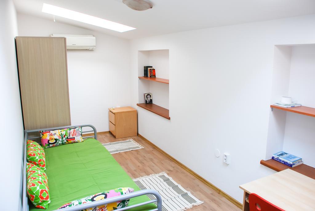 Vatra Accommodation Bukares Bagian luar foto
