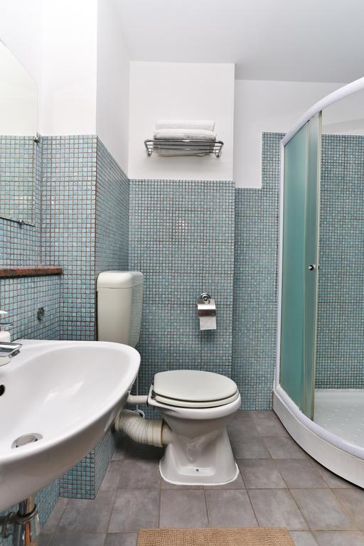 Vatra Accommodation Bukares Bagian luar foto