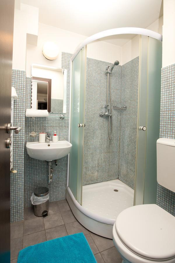 Vatra Accommodation Bukares Bagian luar foto
