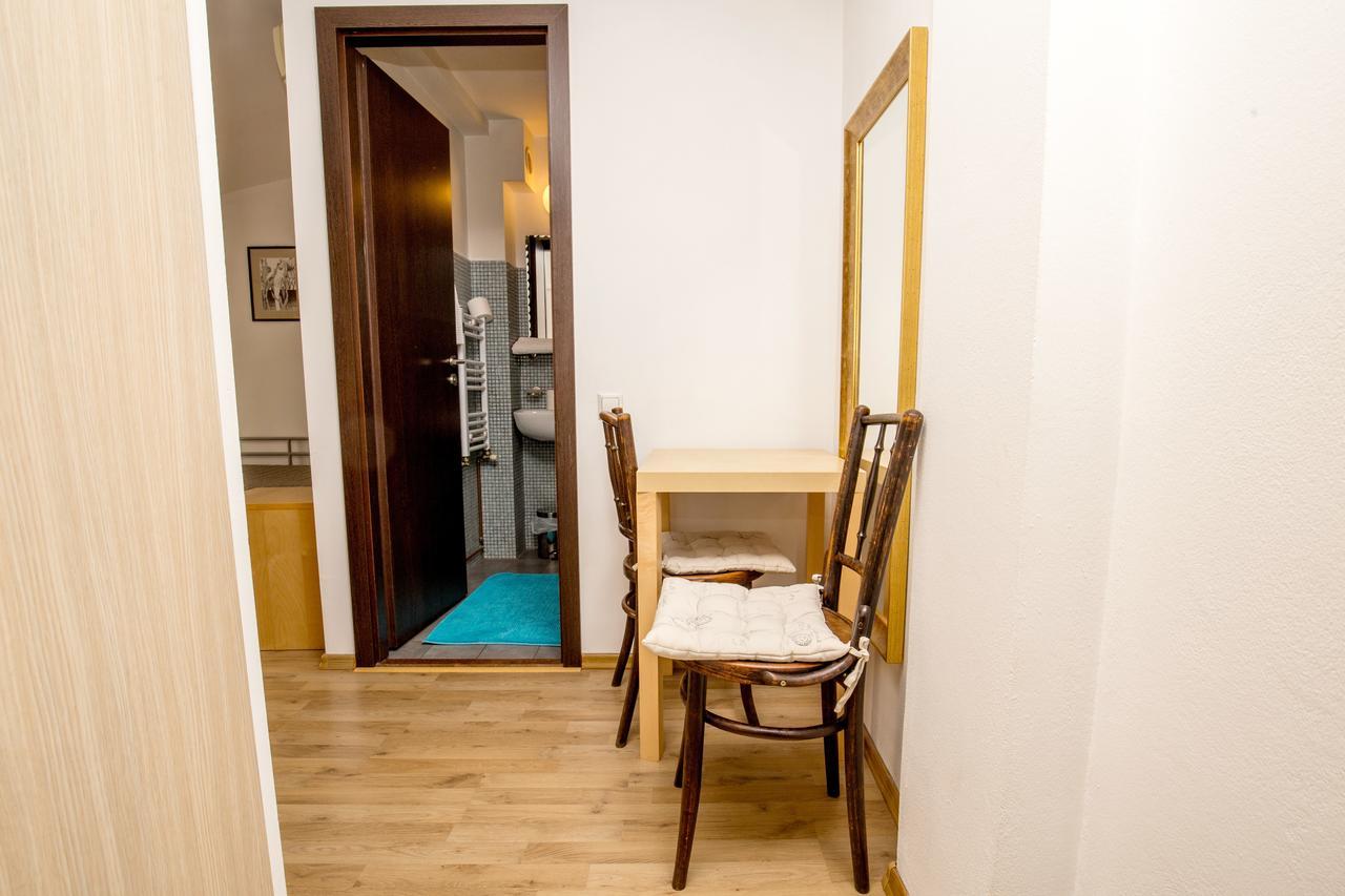 Vatra Accommodation Bukares Bagian luar foto